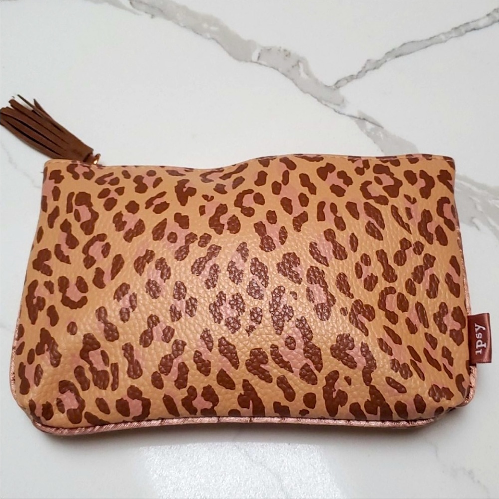 NWT Ipsy Animal Print Make-Up Bag